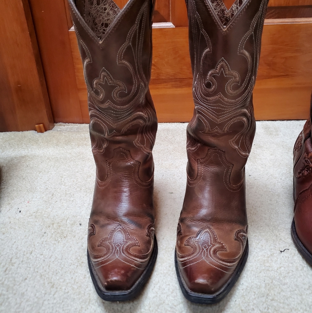 Ariat Women's Round Up Sandstorm Wingtip Snip Toe Western Boots 7.5